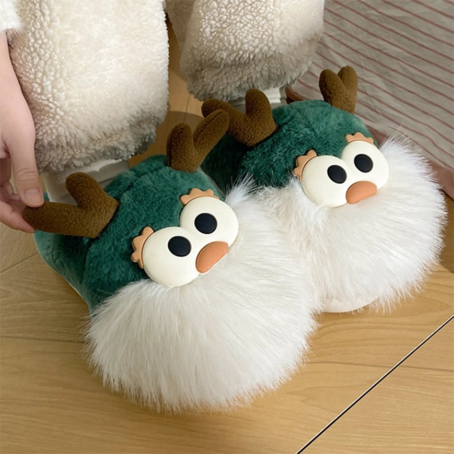 Cartoon Christmas Deer Slippers – Warm Plush Indoor Shoes for Women