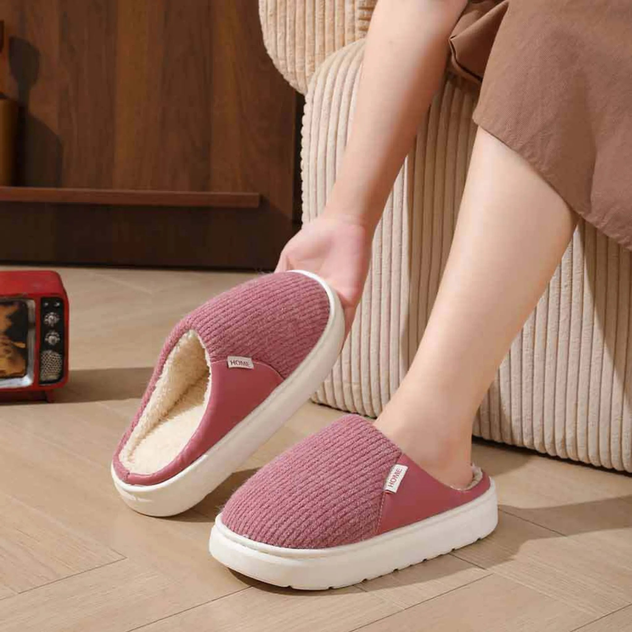 Men &amp; Women Winter Plush Home Slippers – Warm, Non-slip, Thick Bottom