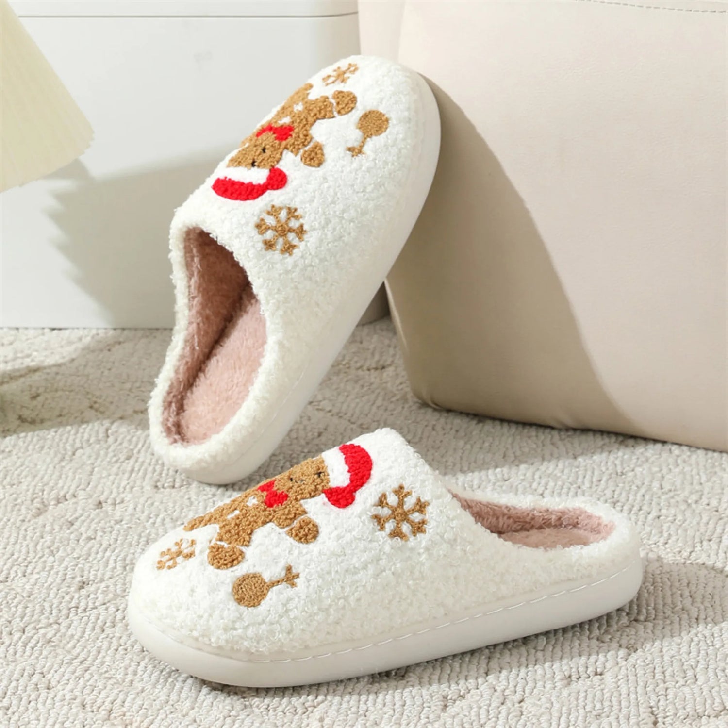 Christmas Snowflake Gingerbread Slippers Winter Indoor Non glip-glisser Chaussures de maison floue pour femmes Slippers Home